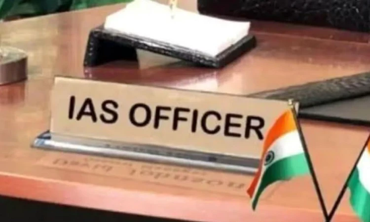 अपने कैबिनेट मंत्री की भी नहीं सुनी, फिर भी मिली UP IAS अफसर को बड़ी इनाम की जिम्मेदारी!
