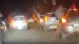 रोड पर खतरनाक स्टंटबाजी पर हाईकोर्ट ने जताई नाराजगी, मुख्य सचिव को नोटिस जारी, गाड़ियां बिना कोर्ट की अनुमति नहीं होंगी रिहा