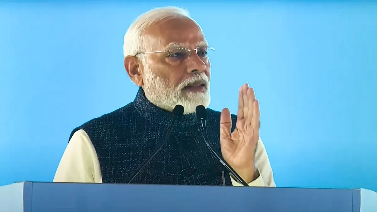 Bihar Chunav 2025: पीएम मोदी पर विपक्ष के हमले ने बढ़ाई राजनीतिक गर्मी, रणनीति या सनसनी?