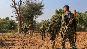 CG-अबूझमाड़ में जबरदस्त मुठभेड़! जवानों ने 2 नक्सलियों को ढेर, AK-47 समेत हथियार बरामद