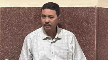 CG BREAKING: शराब घोटाले का सबसे बड़ा खुलासा! पूर्व आबकारी आयुक्त निरंजन दास कोर्ट में पेश…1200 करोड़ के सिंडिकेट का काला सच बाहर