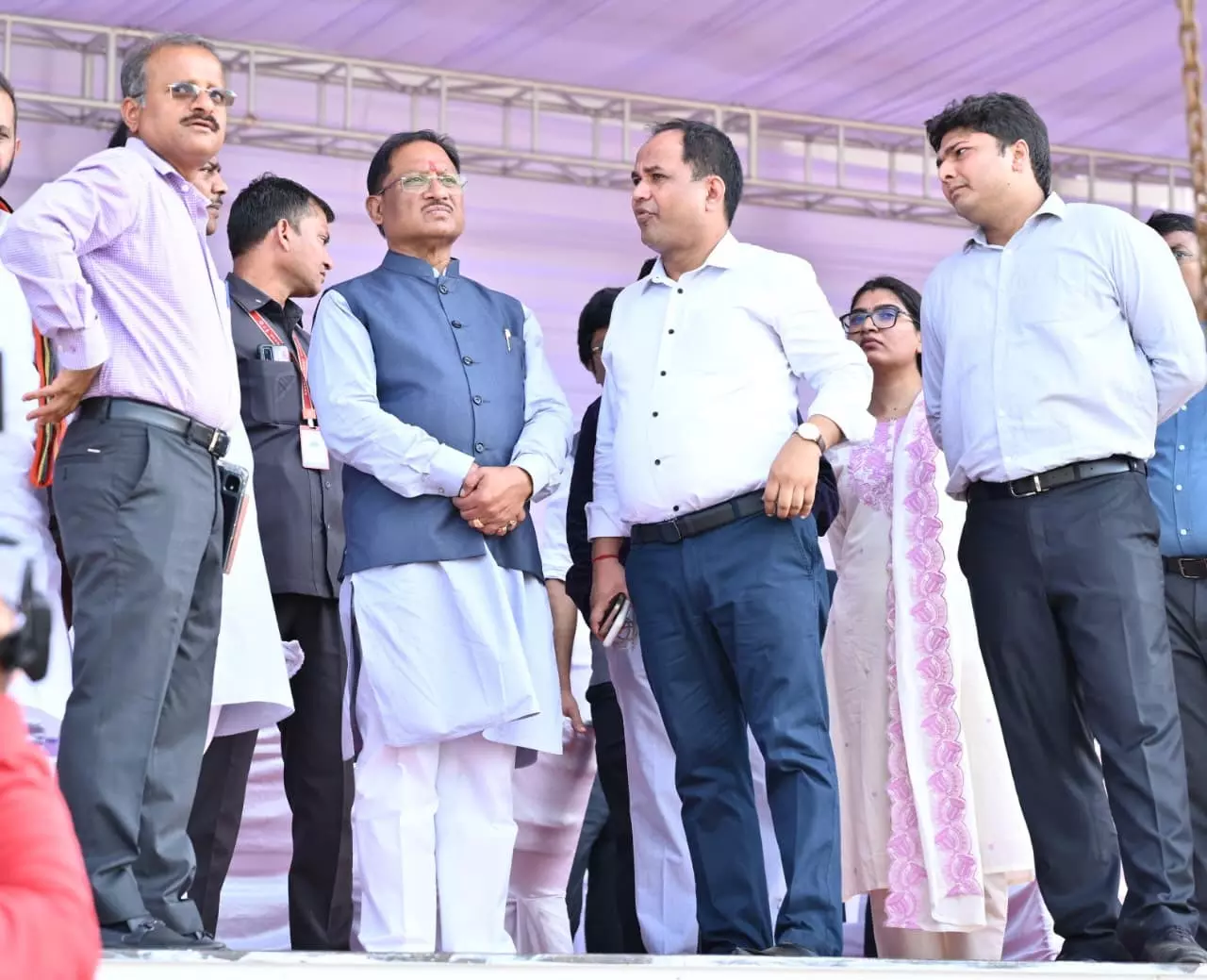 नवा रायपुर के हर कोने में ‘कड़ी सुरक्षा’, ‘गुप्त निरीक्षण’ और ‘विशेष इंतज़ाम’ — आखिर क्या होने वाला है 5 नवम्बर को?