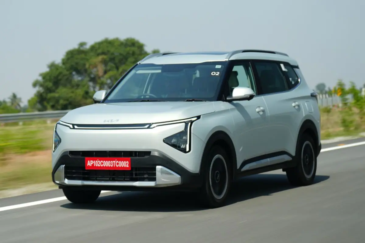 Kia Carens CNG Launch: अब Carens और भी किफायती अवतार में, मिलेगा 1.5L इंजन और 6 एयरबैग सेफ्टी