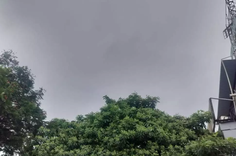 छत्तीसगढ़ में ‘मोन्था’ का असर तेज…तेज हवाओं के साथ भारी बारिश की चेतावनी, पांच जिलों में अलर्ट जारी
