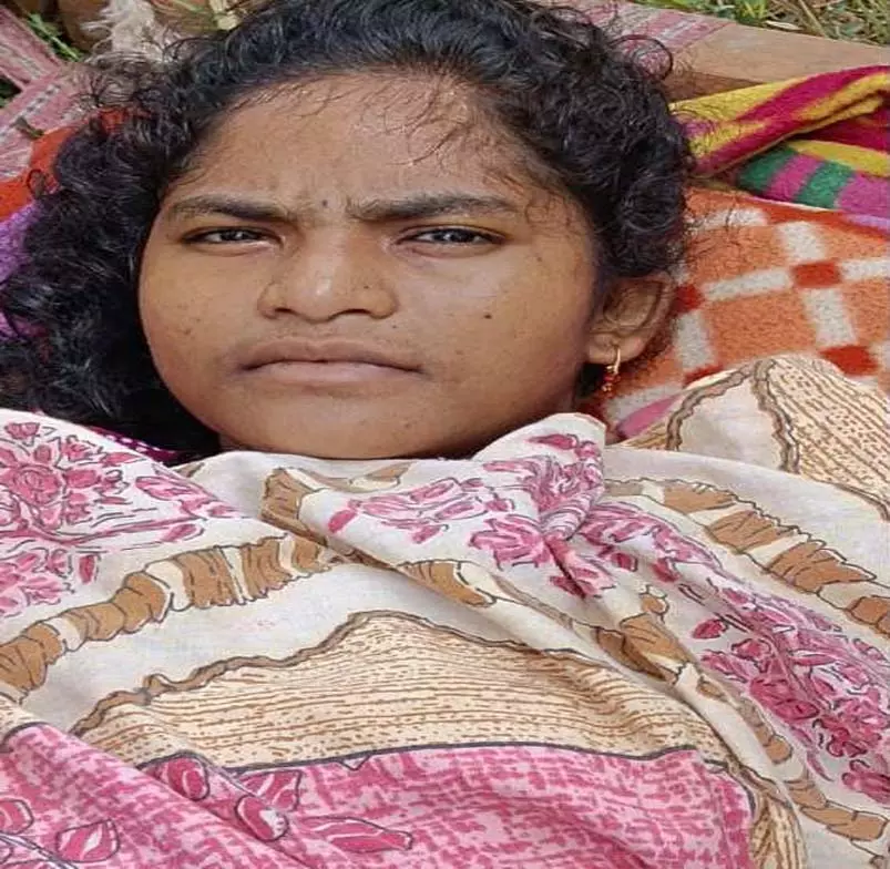अपने ही लगाए IED विस्फोट में महिला नक्सली गंभीर रूप से घायल, साथी हथियार लेकर फरार