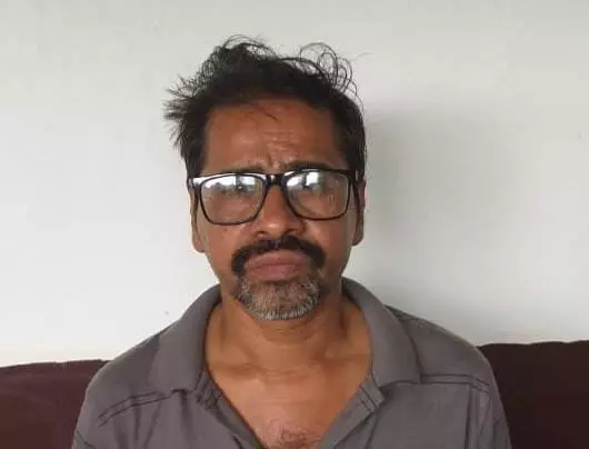 घर नहीं… जहरीला कारखाना निकला…अवैध पान मसाला फैक्ट्री पर छापा — 14 लाख का सामान जब्त, मैन्युफैक्चरिंग मशीन भी बरामद…
