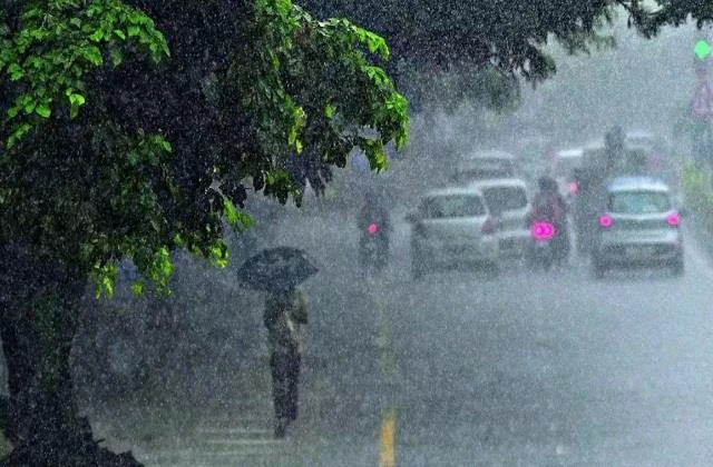 Heavy Rain Alert: IMD ने कई राज्यों में मौसम का हाई अलर्ट जारी किया