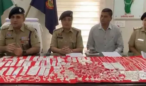 पुलिस की शानदार कामयाबी — 6 लाख के जेवरात बरामद, नाबालिग निकला मास्टरमाइंड