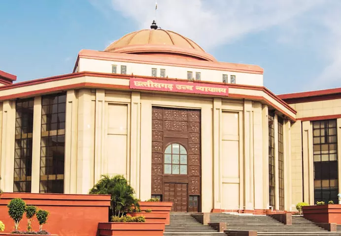 अनुकंपा नियुक्ति के लिए देर से आवेदन मान्य नहीं: हाईकोर्ट ने 11 साल बाद की अपील खारिज की