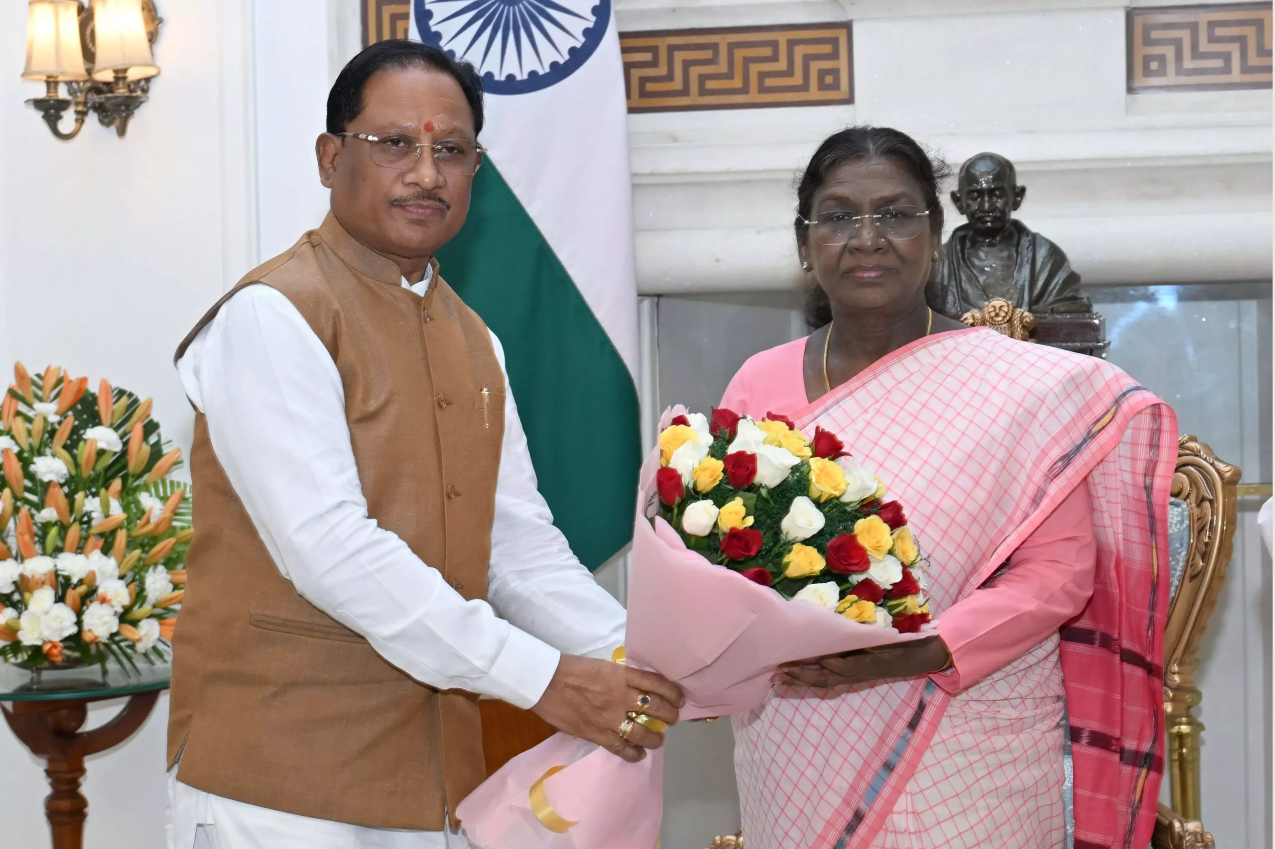 CM विष्णुदेव साय ने राष्ट्रपति द्रौपदी मुर्मू से की मुलाकात, 14-16 नवंबर तक राष्ट्रीय जनजातीय गौरव दिवस का भव्य आयोजन