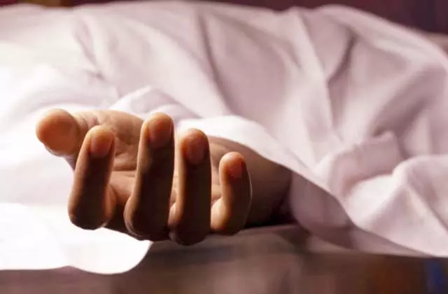 कुम्हरता गांव में सनसनी: लापता दंपती की घर के अंदर मिली लाशें, सिर पर चोट के निशान से हत्या की आशंका