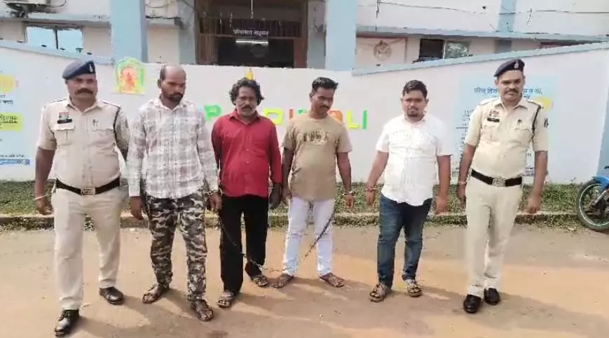खरोरा में जुआरी बदमाशों की गुंडई! मना करने पर परिवार पर किया जानलेवा हमला, चार आरोपी गिरफ्तार