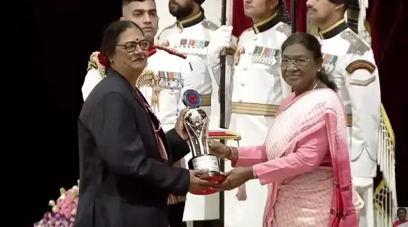 राष्ट्रपति पुरस्कार से सम्मानित! छत्तीसगढ़ की NSS अधिकारी ने बदल दी अबूझमाड़ की तस्वीर