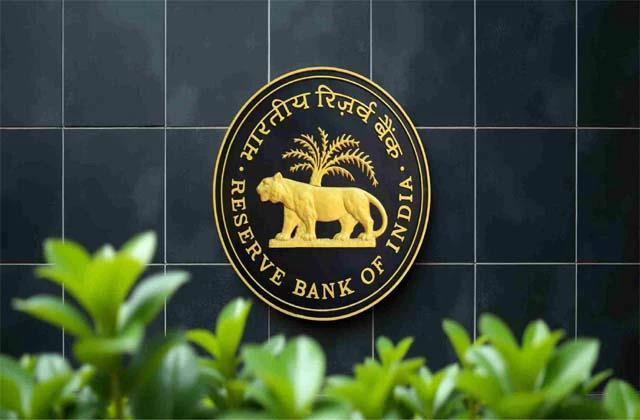 देश के सबसे बड़े निजी बैंक पर RBI की कड़ी कार्रवाई