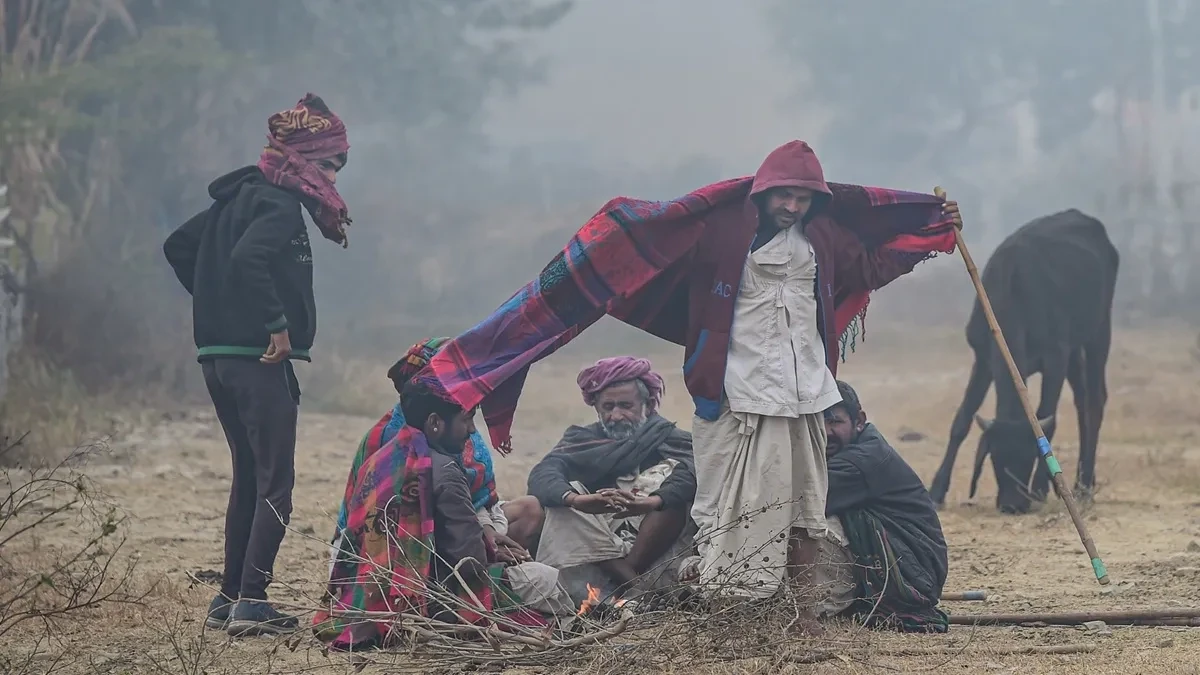 राजस्थान में मौसम की करवट: कड़ाके की ठंड के बाद अब बारिश का अलर्ट, IMD ने कई जिलों को किया सावधान राजस्थान में मौसम की करवट: कड़ाके की ठंड के बाद अब बारिश का अलर्ट, IMD ने कई जिलों को किया सावधान