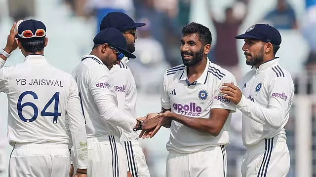 कोलकाता टेस्ट: दक्षिण अफ्रीका ने टॉस जीतकर की बल्लेबाजी, ध्रुव जुरेल और ऋषभ पंत भारतीय टीम में शामिल