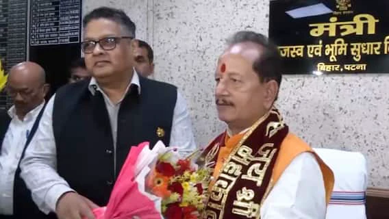बिहार में नई मंत्रिमंडलीय कार्यवाहियाँ: विजय सिन्हा ने भू-माफियाओं को चेताया