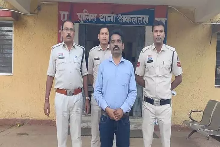 प्रधानपाठक के कॉल पर मिलने पहुंची महिला बनी छेड़छाड़ की शिकार