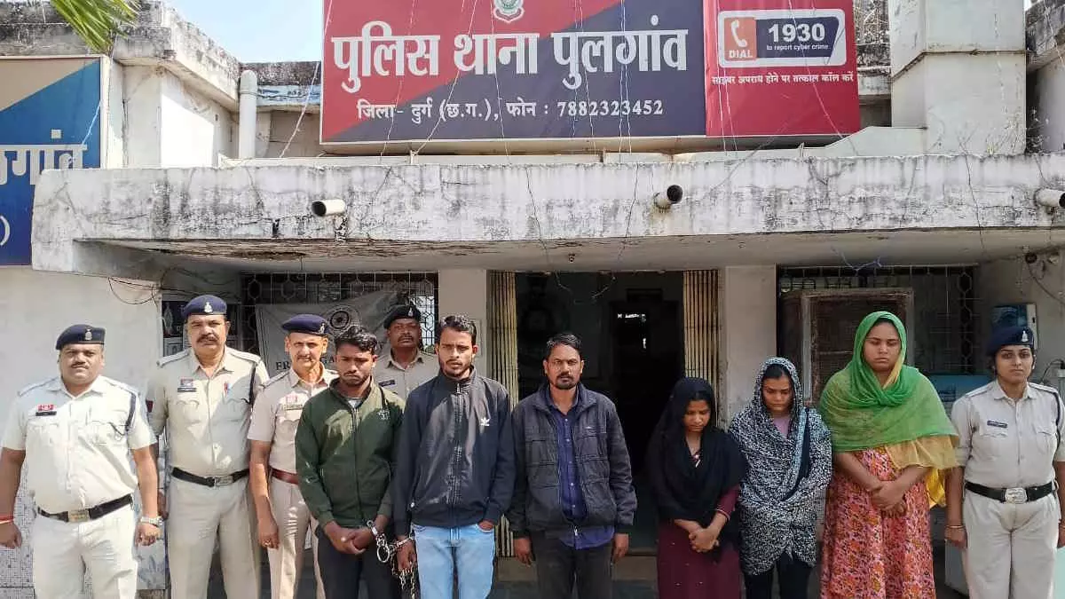 फाइनेंस कंपनी को 85 लाख का चूना, 6 कर्मचारी गिरफ्तार
