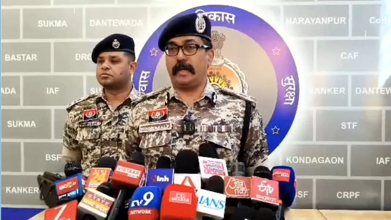 Naxal News: हिड़मा के खात्मे के बाद पुलिस के निशाने पर एक दर्जन बड़े नक्सली, शीर्ष कमांडरों की घेराबंदी तेज