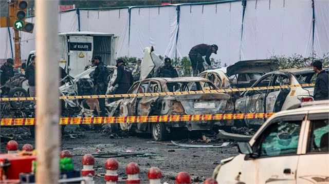 Delhi Blast: शू बॉम्बर का बड़ा खुलासा — जूते में छिपा था TATP ट्रिगर, 20 लाख की फंडिंग से रचा गया था बड़ा आतंकी प्लान