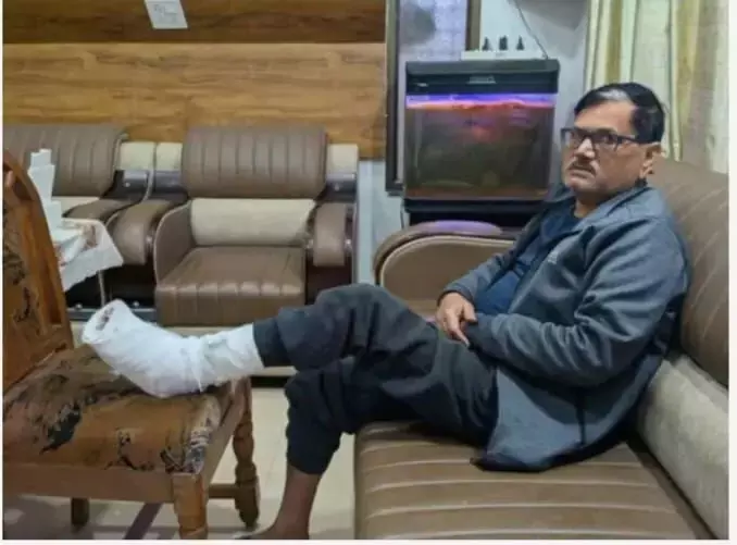 अंबिकापुर में हेड कांस्टेबल की गुंडई, वकील घायल