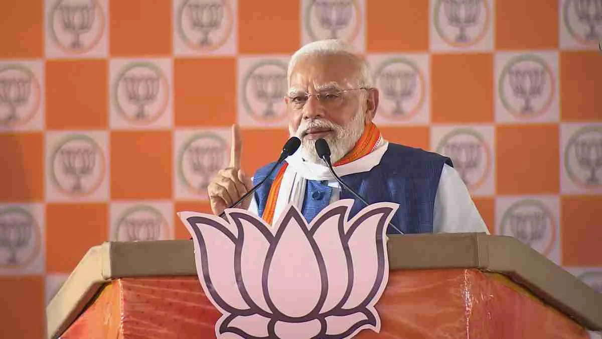 आरा में पीएम मोदी बोले, राजद ने कनपटी पर कट्‍टा रखकर अपनी बात मनवाई