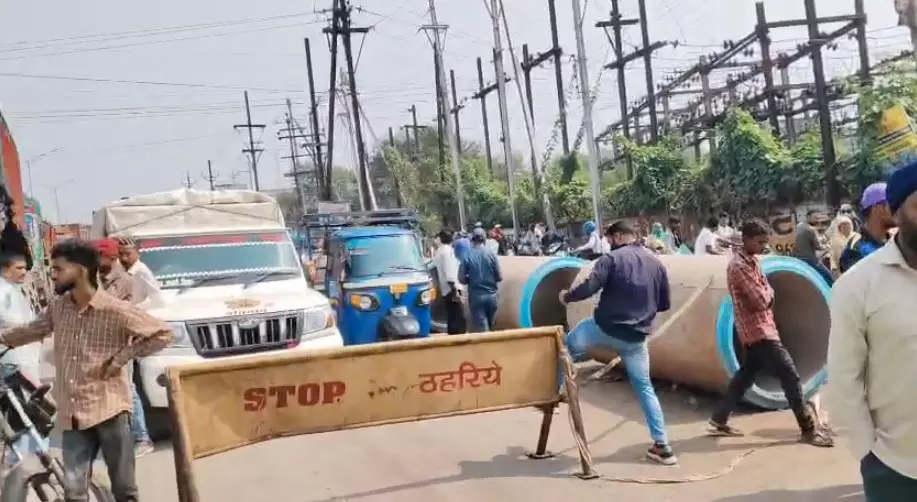 रायपुर में खुले गड्ढे में गिरने से दो मासूमों की मौत, गुस्साए लोगों ने किया चक्काजाम