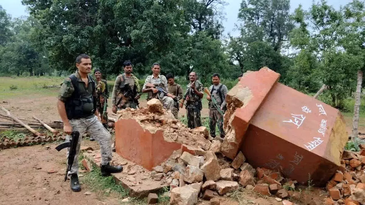 नारायणपुर में नक्सलियों का बड़ा स्मारक ध्वस्त — DRG और ITBP को बड़ी सफलता