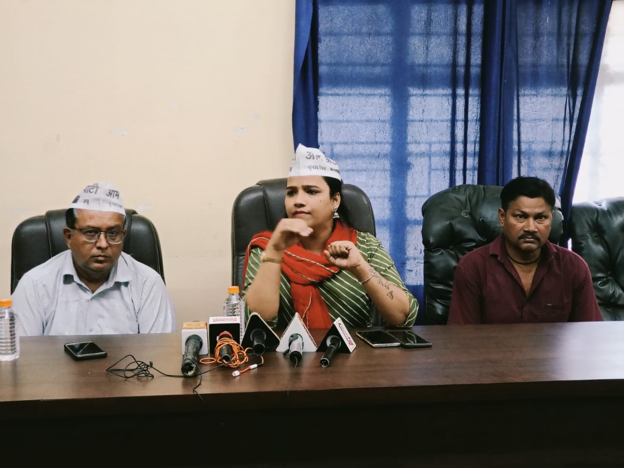 बिलासपुर रेल हादसा: आम आदमी पार्टी ने रेल मंत्री पर उठाए इस्तीफे और मृतक लोको पायलट को शहीद का दर्जा देने की मांग