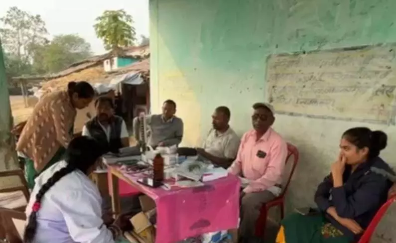 खैरागढ़: दूषित पानी से बीमार हुए 50 से अधिक लोग, स्वास्थ्य विभाग ने किया आपात शिविर का आयोजन