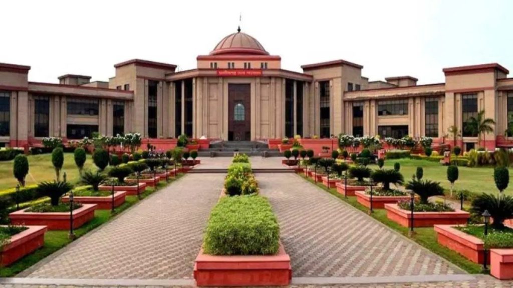CG NEWS: हेट स्पीच मामले में अमित बघेल को हाईकोर्ट से राहत, गिरफ्तारी और निगरानी की मांग वाली याचिका खारिज