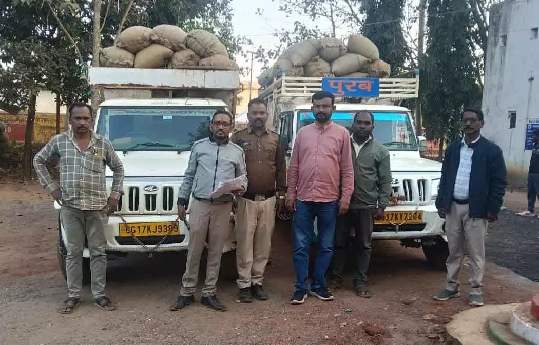 किसान के नाम पर खेला जा रहा था बड़ा धान घोटाला! टोकन पर धान खपाते पकड़ा गया व्यापारी किसान के नाम पर खेला जा रहा था बड़ा धान घोटाला! टोकन पर धान खपाते पकड़ा गया व्यापारी