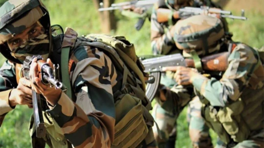 जम्मू-कश्मीर: उधमपुर में सुरक्षा बल और आतंकवादियों के बीच मुठभेड़