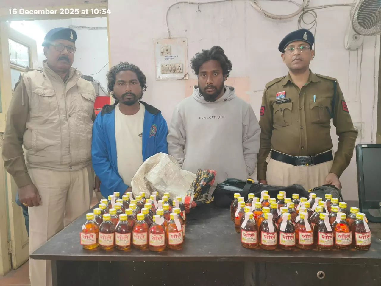 फाफाडीह एक्सप्रेस वे के पास शराब बेचते दो गिरफ्तार