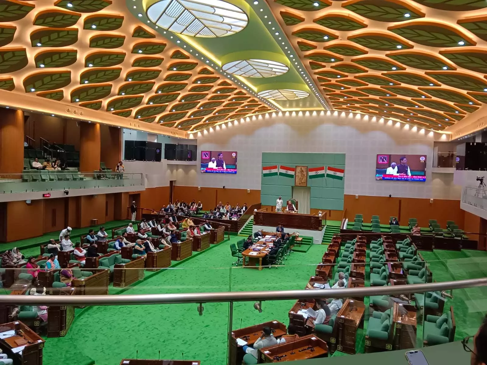 पेपरलेस सदन में पेश हुआ ‘छत्तीसगढ़ विजन 2047’! खाली विपक्ष के बीच ओपी चौधरी ने रखा 74 लाख करोड़ GDP का रोडमैप