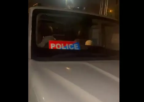 रायपुर में पुलिस स्कॉर्पियो में शराबखोरी, ड्राइवर नशे में टुन्न मिला