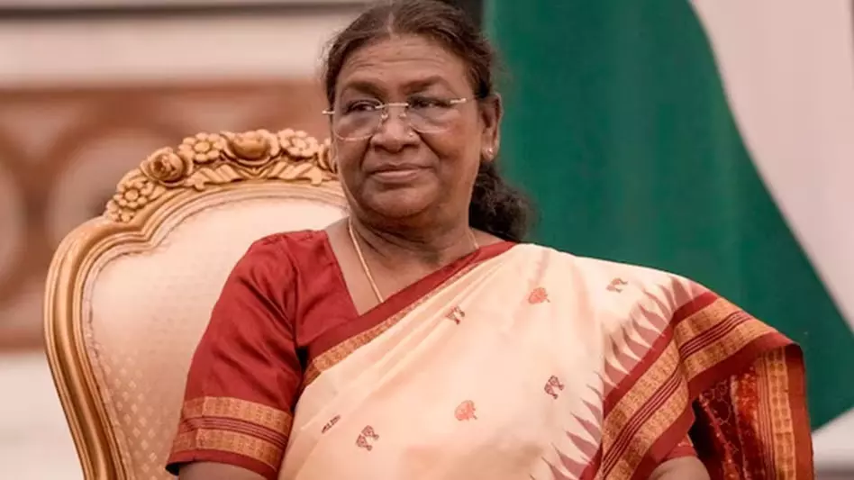 “बस्तर में राष्ट्रपति का आगमन… अलर्ट मोड पर प्रशासन!”7 फरवरी को जगदलपुर पहुंचेंगी राष्ट्रपति द्रौपदी मुर्मू, सुरक्षा से लेकर स्वास्थ्य तक हाईलेवल तैयारियां तेज