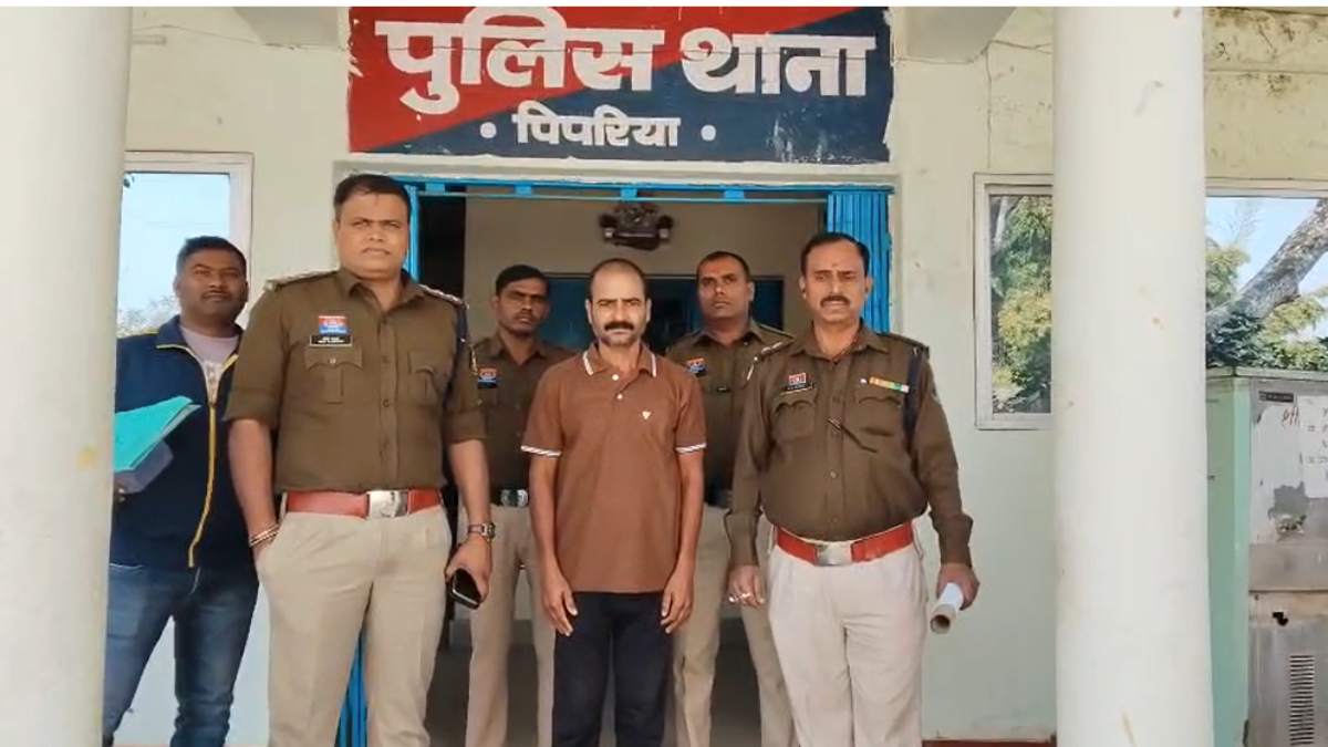 CG News : घर में मचा खूनी तांडव! महिला कांग्रेस की पूर्व जिलाध्यक्ष पर जानलेवा हमला, हंसिया लेकर टूट पड़ा सगा भाई