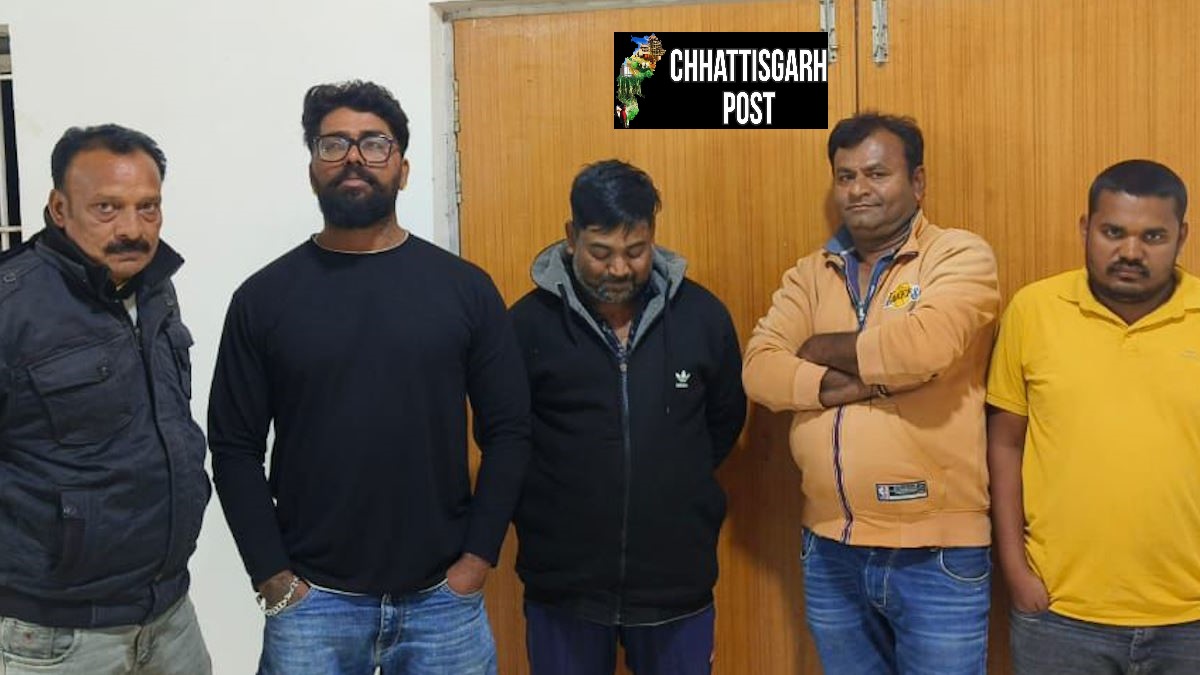 जंगल में चल रहे 52 पत्तियों वाले जुए पर पुलिस का छापा, 5 खिलाड़ी रंगेहाथ गिरफ्तार