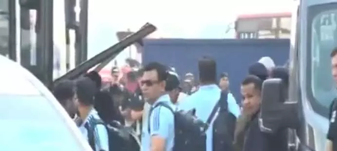 रायपुर में क्रिकेट का उत्सव: भारत और न्यूजीलैंड की टीमें पहुंची, गौतम गंभीर ने बिखेरा क्रिकेटीय माहौल रायपुर में क्रिकेट का उत्सव: भारत और न्यूजीलैंड की टीमें पहुंची, गौतम गंभीर ने बिखेरा क्रिकेटीय माहौल