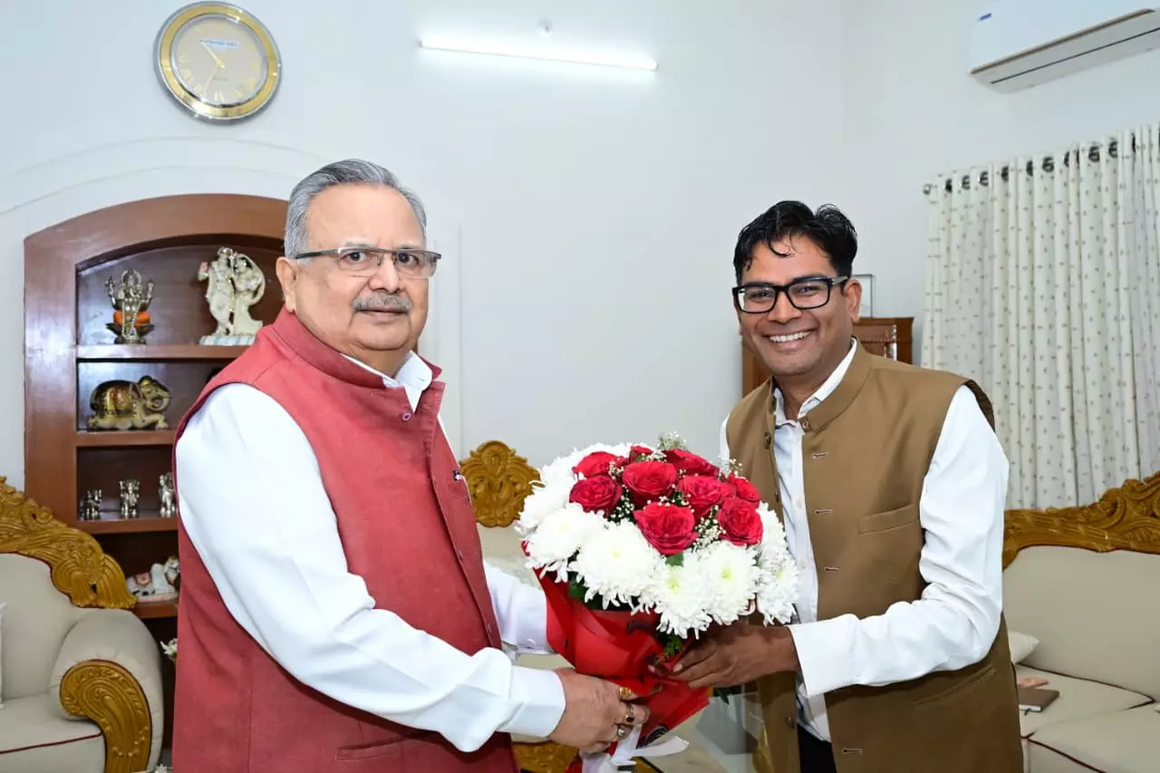 “बजट से पहले बड़ी राजनीतिक मुलाकात!” वित्त मंत्री ओपी चौधरी और स्पीकर रमन सिंह की बंद कमरे में चर्चा, 2026-27 बजट सत्र को लेकर क्या बना खास प्लान?