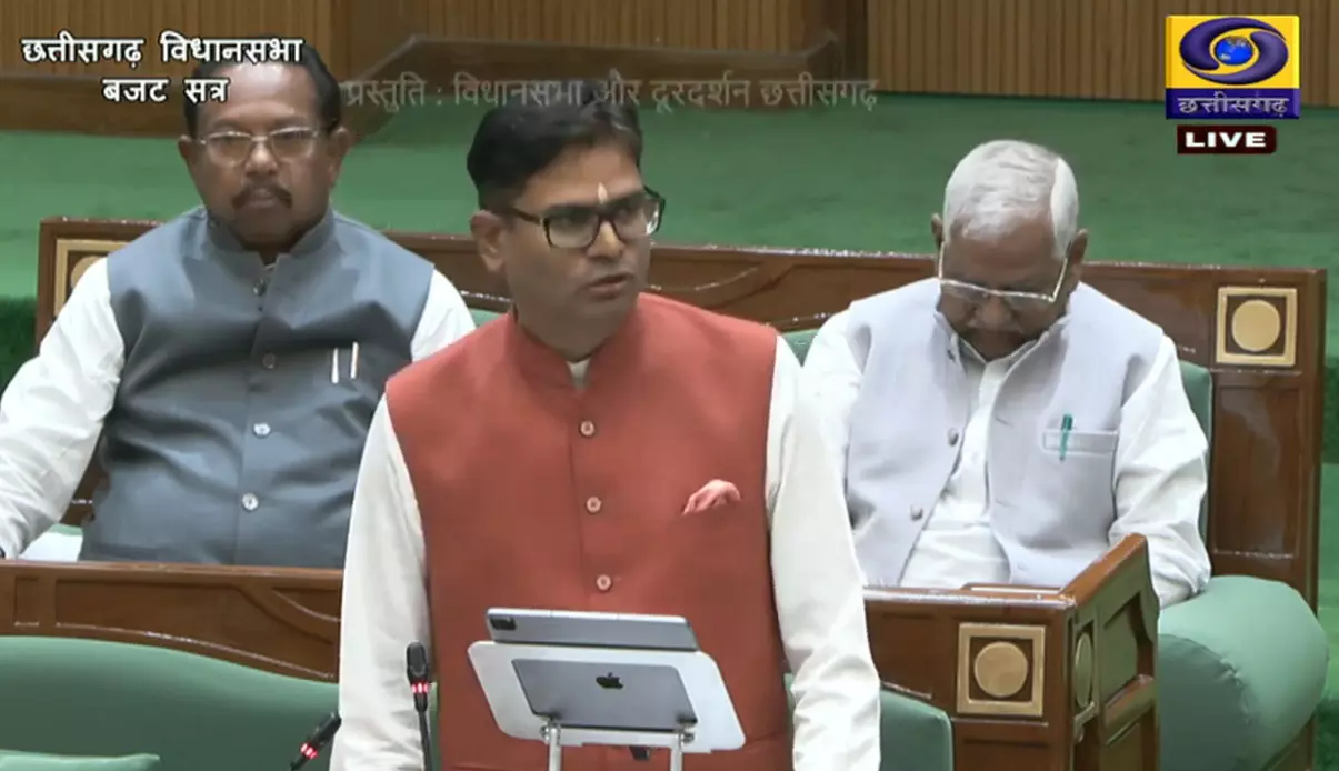 18 की होते ही ₹1.5 लाख! ‘रानी दुर्गावती योजना’ से बेटियों को बड़ा तोहफा, SANKALP बजट में ऐलान