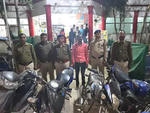 ‘सशक्त एप’ का कमाल: 10 दिन में 49 चोरी की बाइक बरामद, गैंग का भंडाफोड़