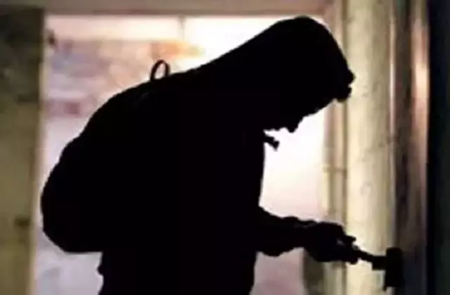 अंबिकापुर में ठेकेदार के घर धावा, 7 लाख का सामान चोरी, पुलिस ने FIR दर्ज करने से किया इनकार