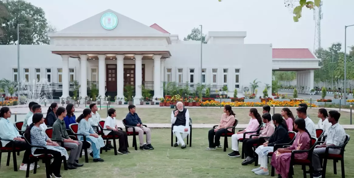 “निडर बनो, तभी बनोगे लीडर…” रायपुर में छात्रों से संवाद के दौरान पीएम मोदी का ऐसा संदेश, जिसने सबको सोचने पर मजबूर कर दिया