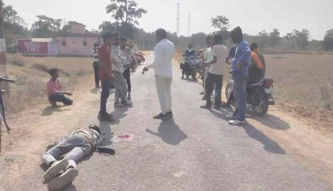 कांकेर में फिर खून से लाल हुई सड़क! तेज रफ्तार ट्रक ने युवक को रौंदा, पलभर में बुझ गई ज़िंदगी… चालक अंधेरे में फरार