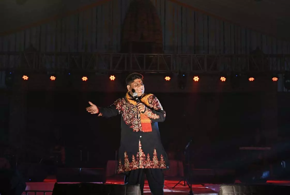सुरों की रात, इतिहास की गोद में जश्न इंडियन आइडल फेम कलाकारों की आवाज़ से देर रात तक गूंजता रहा सिरपुर महोत्सव