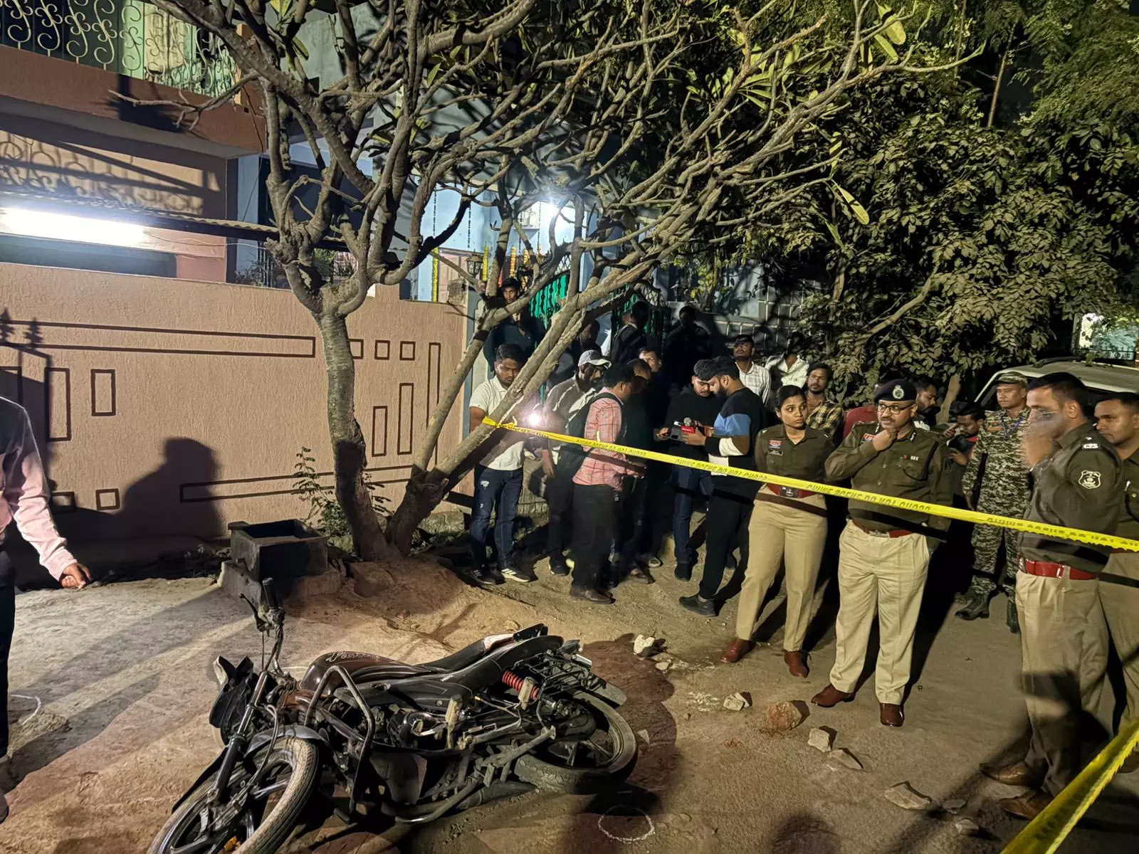 “3.5 करोड़ की लूट का राज खुलने वाला!” — सराफा कारोबारी कांड में 4 संदिग्ध यूपी से हिरासत में, बिलासपुर पुलिस आज करेगी बड़ा खुलासा