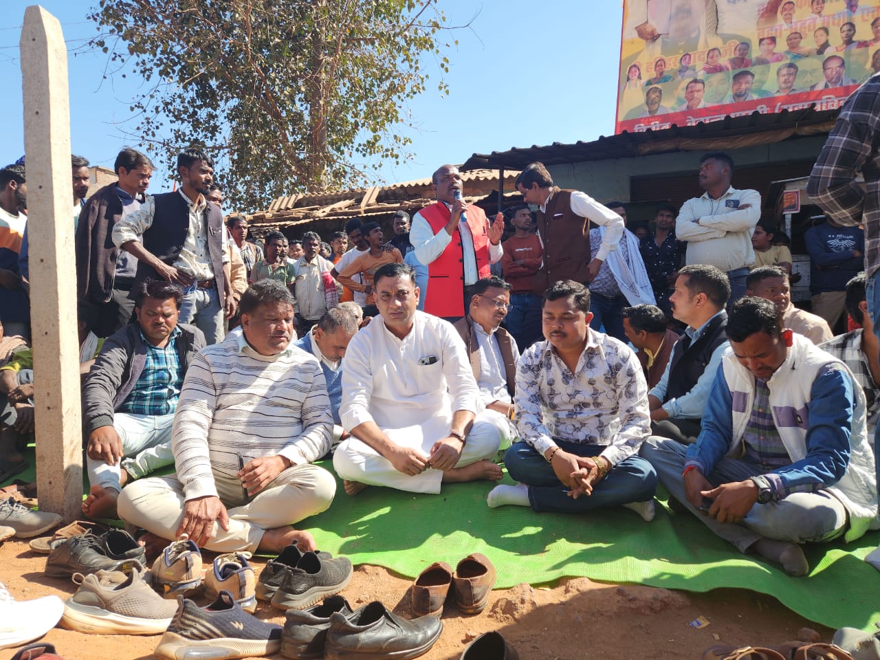 आधी रात का खूनी खेल! अवैध बॉक्साइट का विरोध पड़ा भारी… एक की मौत, दो जिंदगी से जूझ रहे; कुसमी बंद से सुलगा सियासी संग्राम